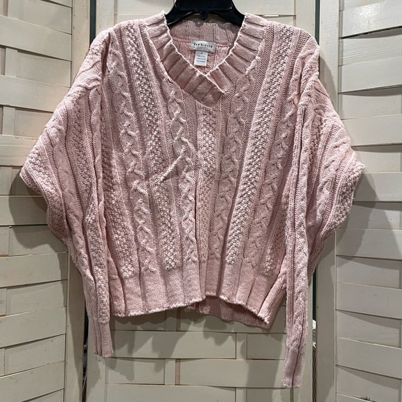 Van Heusen Sweaters - 🔴 3/$20🔴 Van Heusen Knitted Sweater